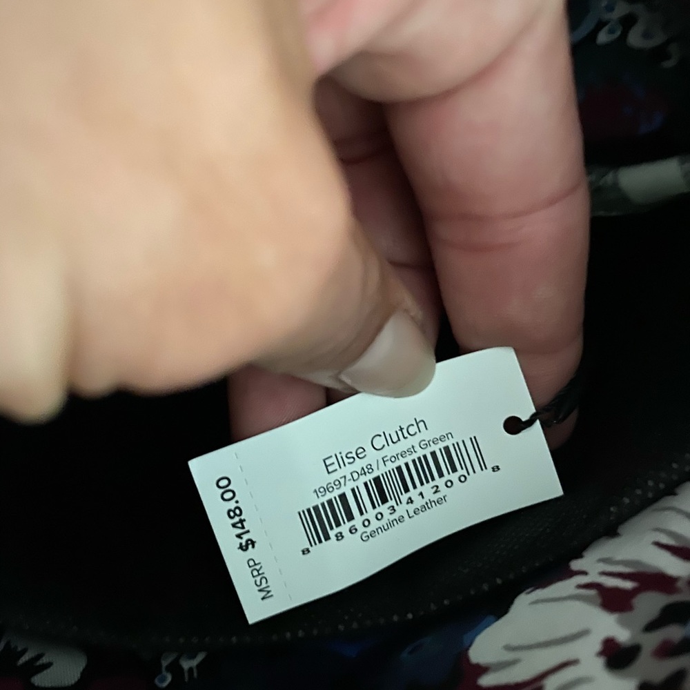 Vera Bradley Leather Cluth - Picture 5 of 5